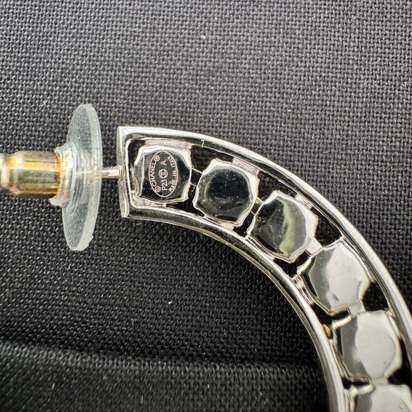 23A CHANEL SILVER CC LOGO LARGE CRYSTALS CRYSTAL METAL XL HOOP HOOPS EARRINGS - Picture 8 of 16